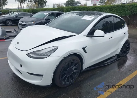2023 Tesla Model Y Awd/Long Range Dual Motor All-Wheel Drive из США, поврежденный, VIN 7SAYGDEE9PA099939